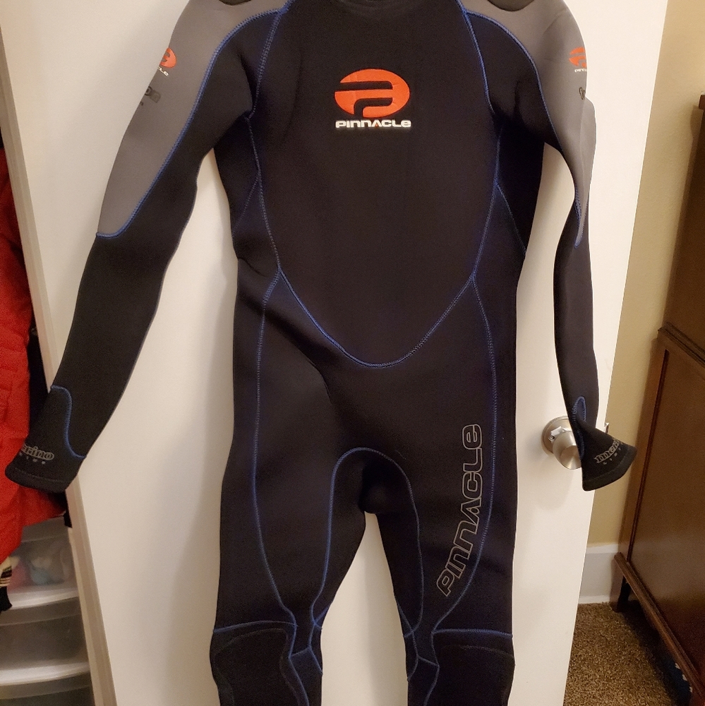 Men's M wetsuit 5/4mm